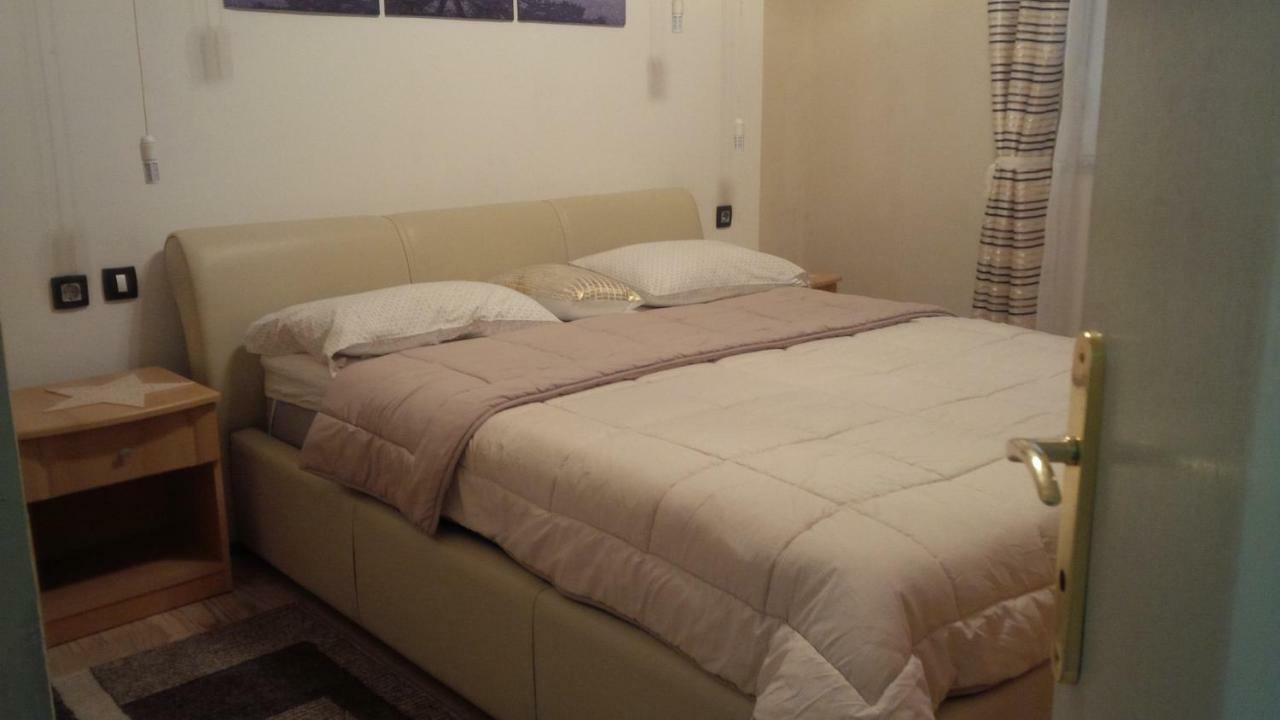 Apartament Gold & Gray *